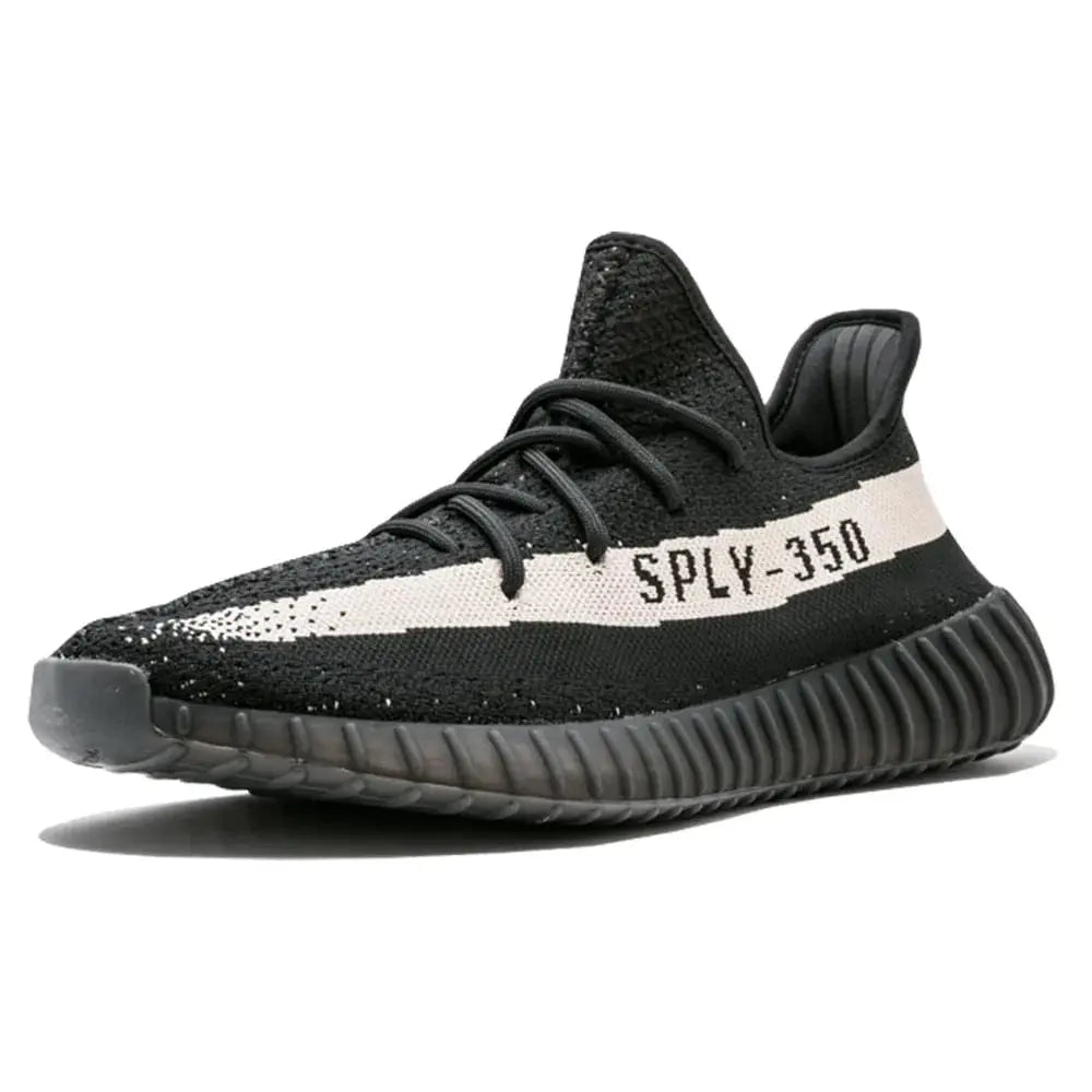 Yeezy Boost 350 V2 Black-White НАЛИЧНИ- 1 Ден Доставка