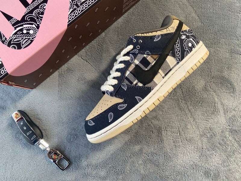 Nike SB Dunk Low "Travis Sc0tt" НАЛИЧНИ- 1 Ден Доставка