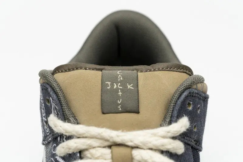 Nike SB Dunk Low "Travis Sc0tt" НАЛИЧНИ- 1 Ден Доставка