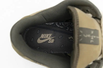 Nike SB Dunk Low "Travis Sc0tt" НАЛИЧНИ- 1 Ден Доставка
