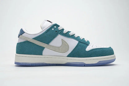 Nike Dunk Low "Kasina Neptune Green"