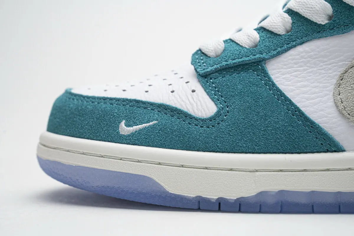 Nike Dunk Low "Kasina Neptune Green"