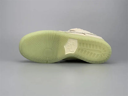 Nike SB Dunk Low "Mummy"