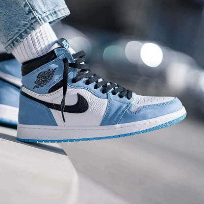 Air Jordan 1 Retro High OG 'University Blue'