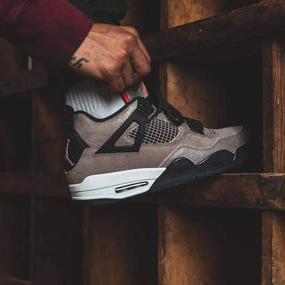 Jordan 4 Retro "Taupe Haze"