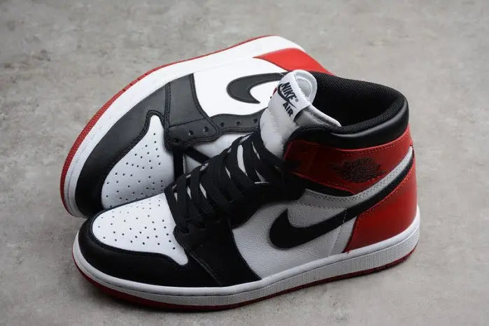 Jordan 1 High "Black Toe"