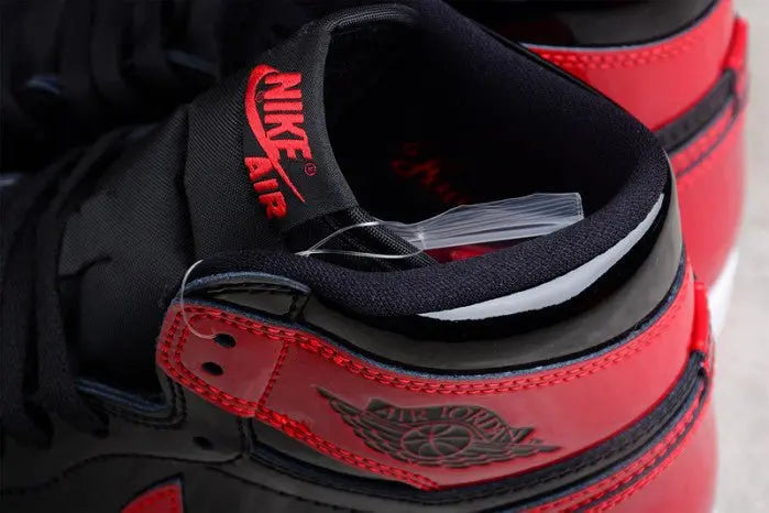 Jordan 1 High OG "Bred"