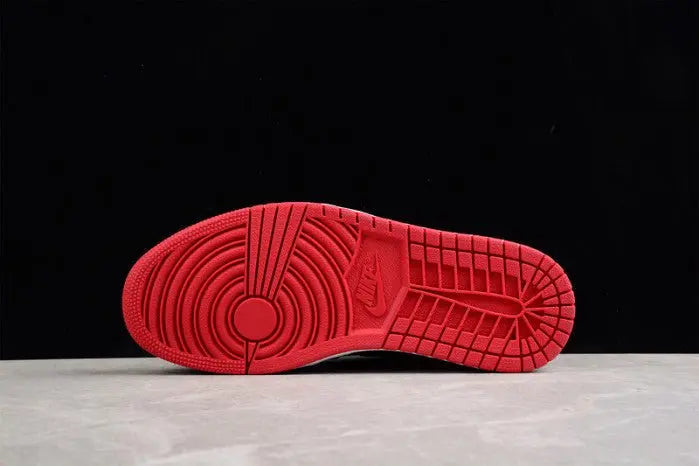 Jordan 1 High OG "Bred"