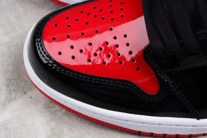 Jordan 1 High OG "Bred"