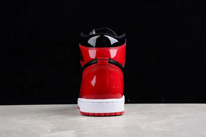 Jordan 1 High OG "Bred"