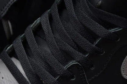 Jordan 1 High OG "Shadow"